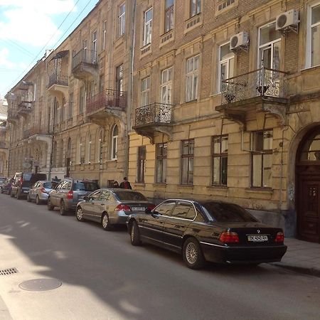 Apartment On Konyskogo Lviv Exterior photo